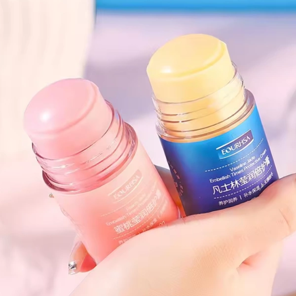 Tyčinka Vaseline Ultra pro hydrataci a ochranu pokožky